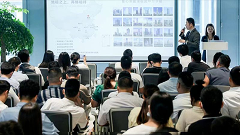 代理记账收费标准通常由以下几个部分构成：